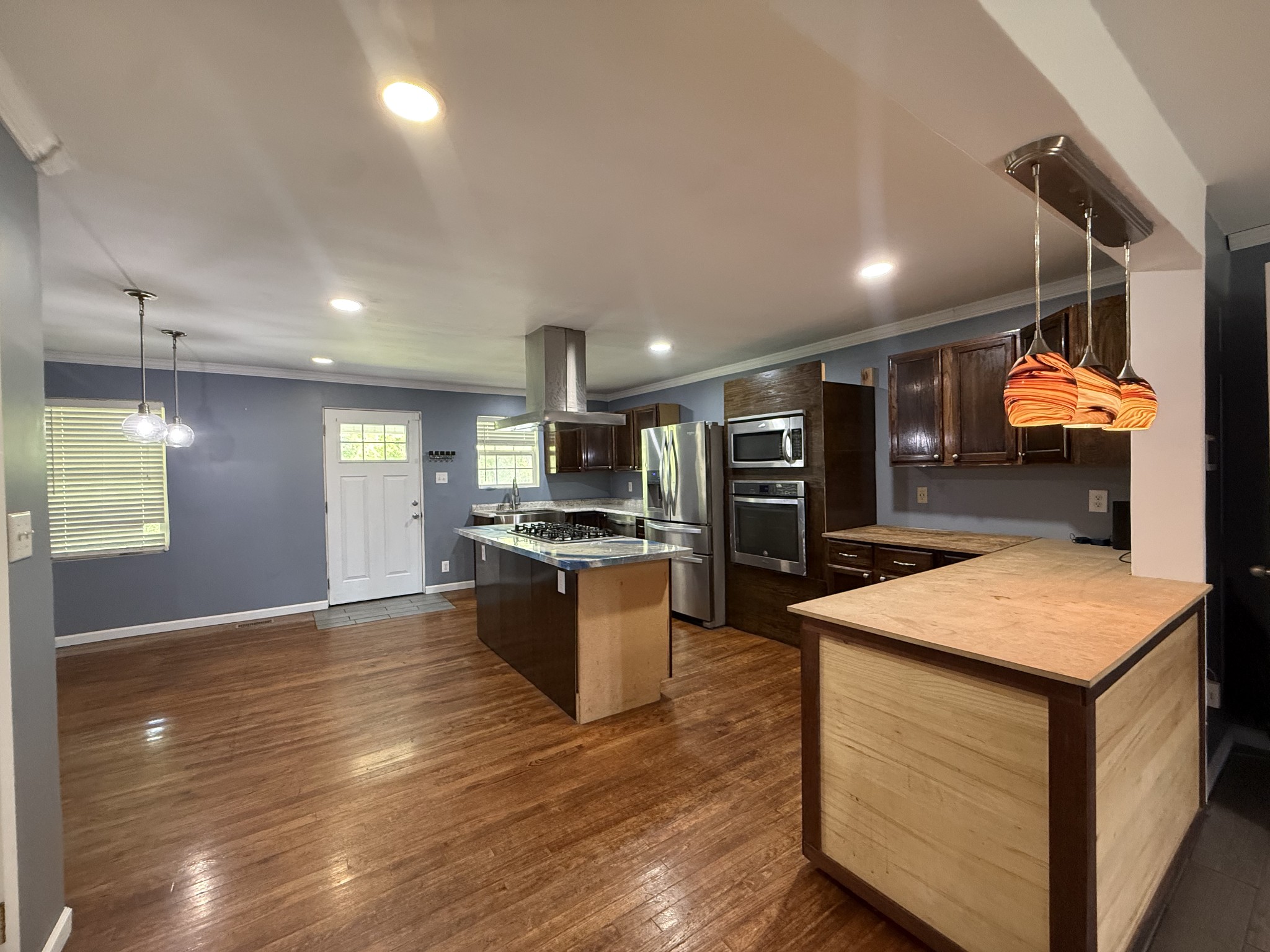 23 Roney Ave
