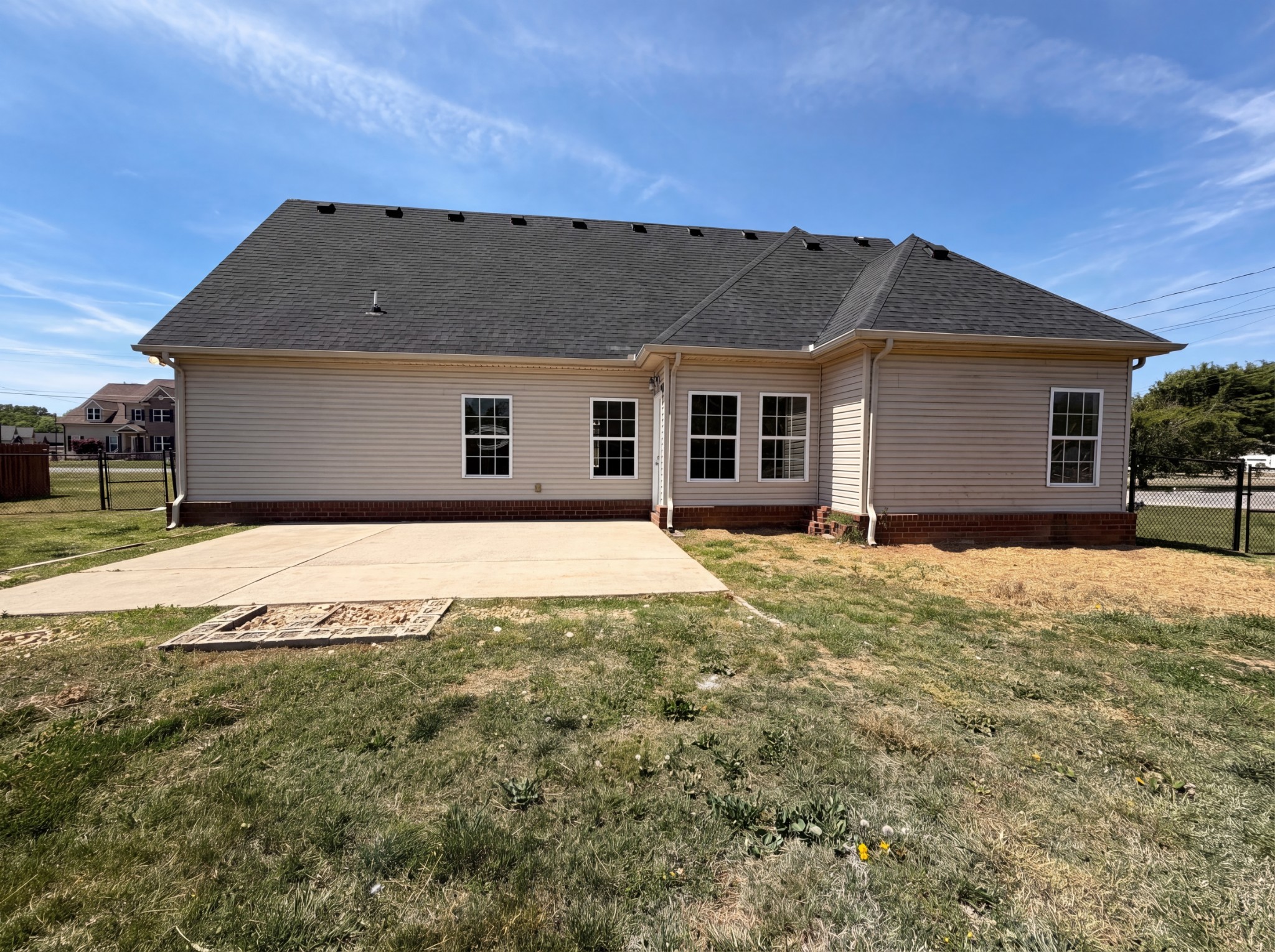425 Long Creek Dr