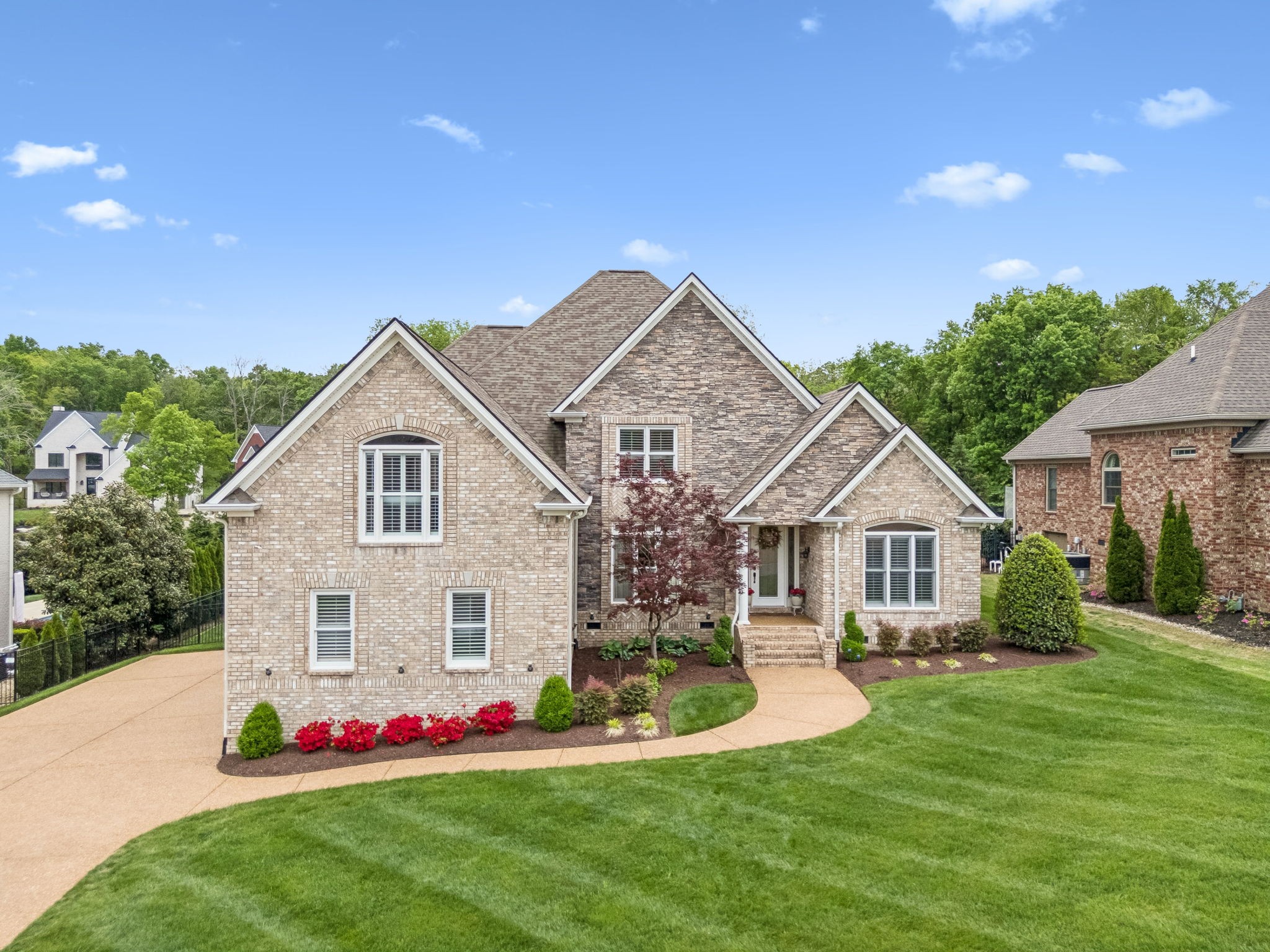 548 Ridgecrest Ln