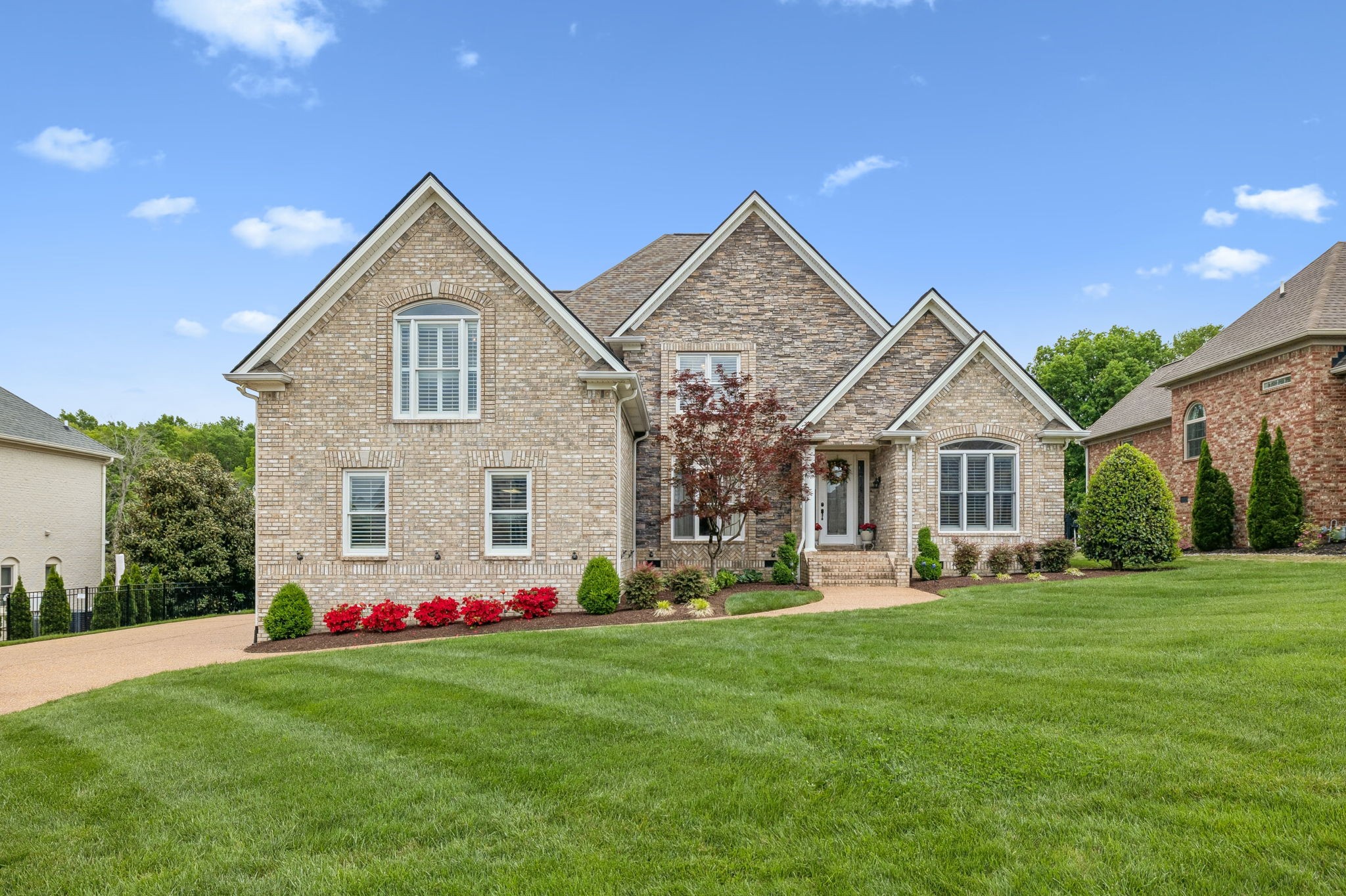 548 Ridgecrest Ln