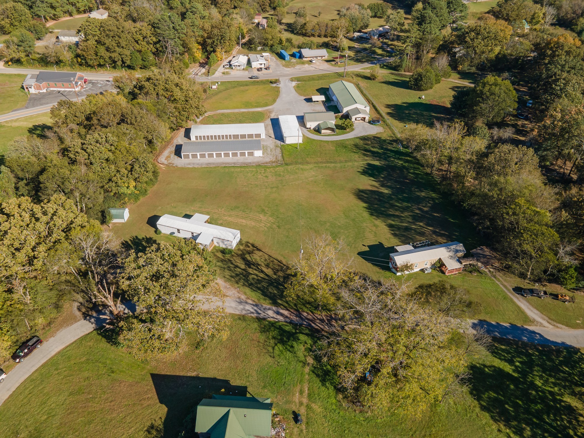 990 Community Rd