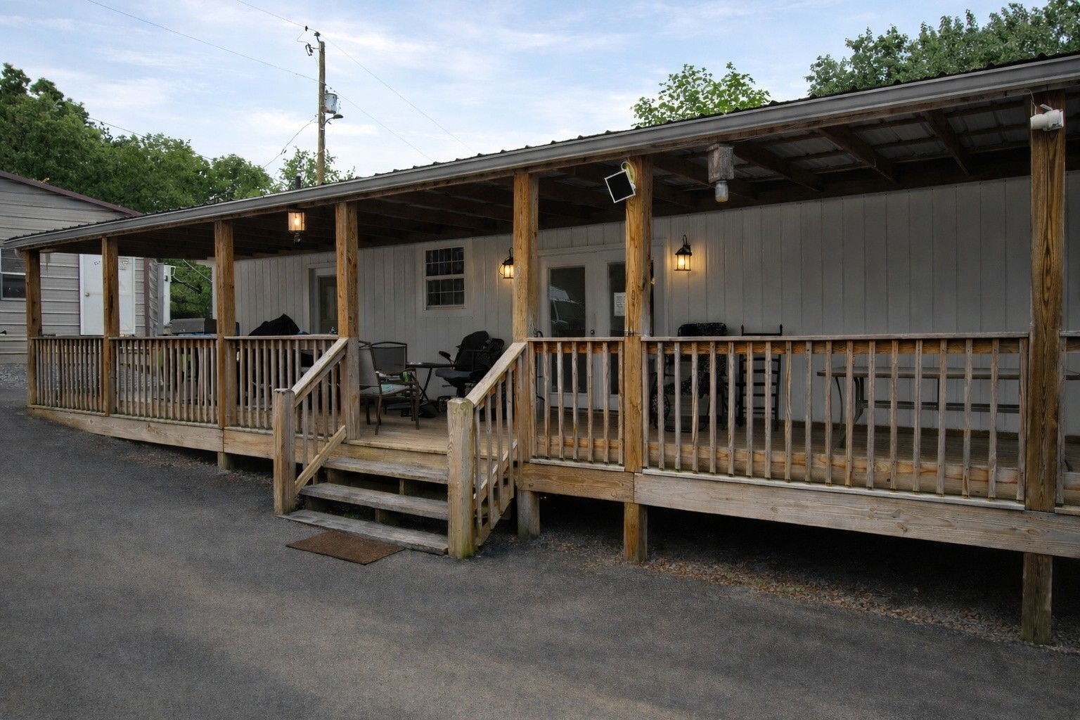 182 Rogers Ln