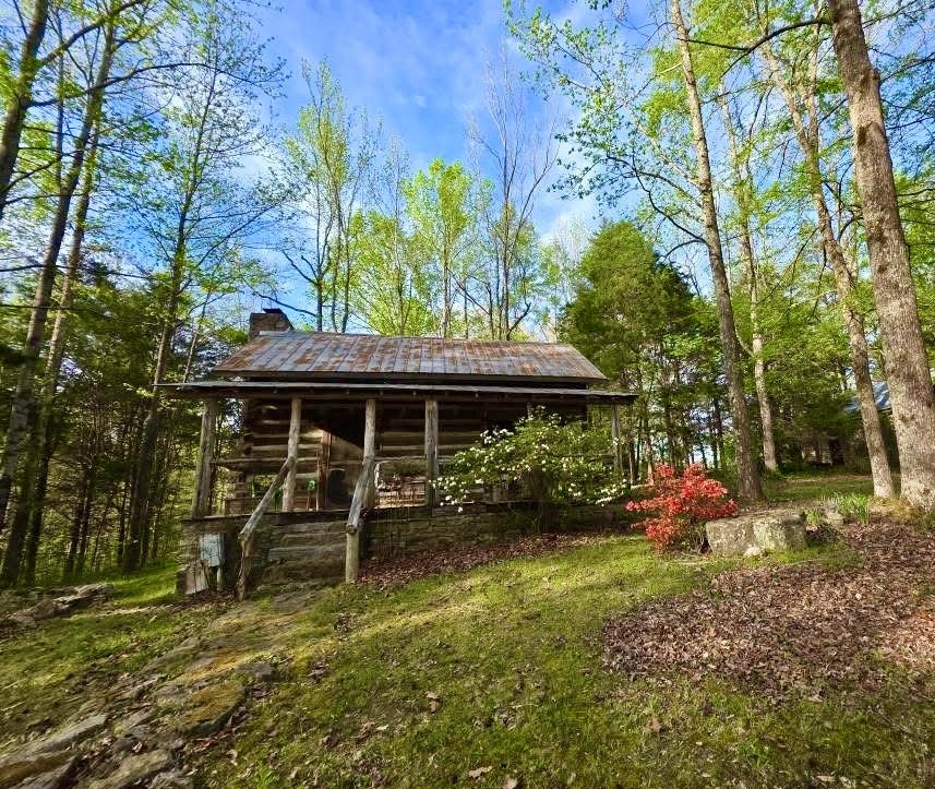 562 Junus Jackson Hollow Rd