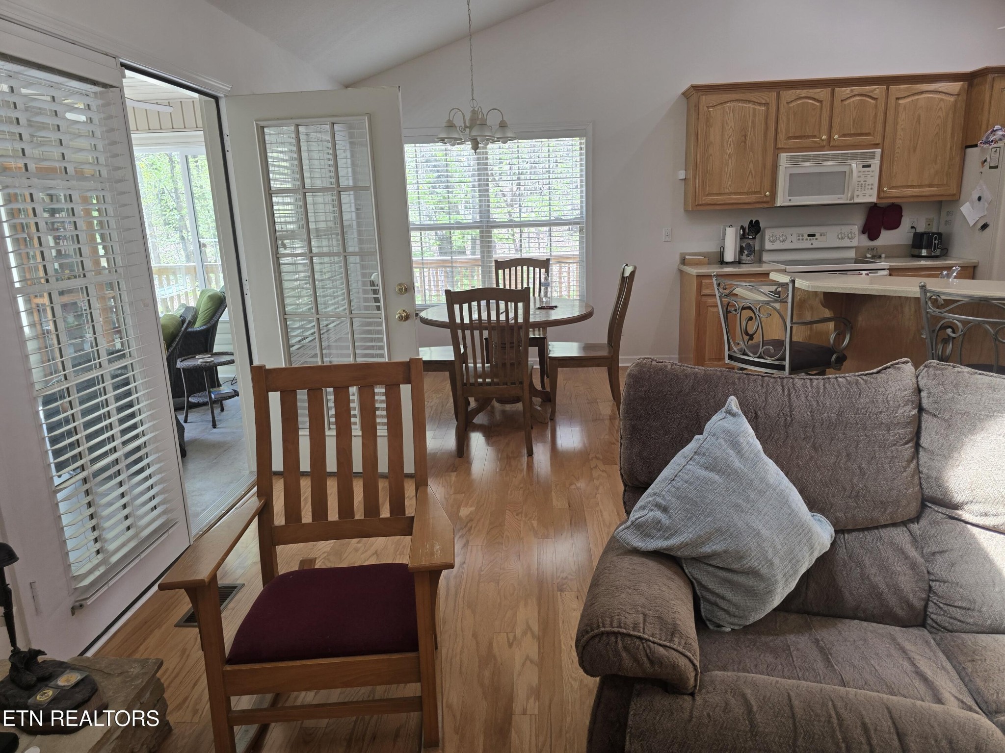 106 Lafayette Point