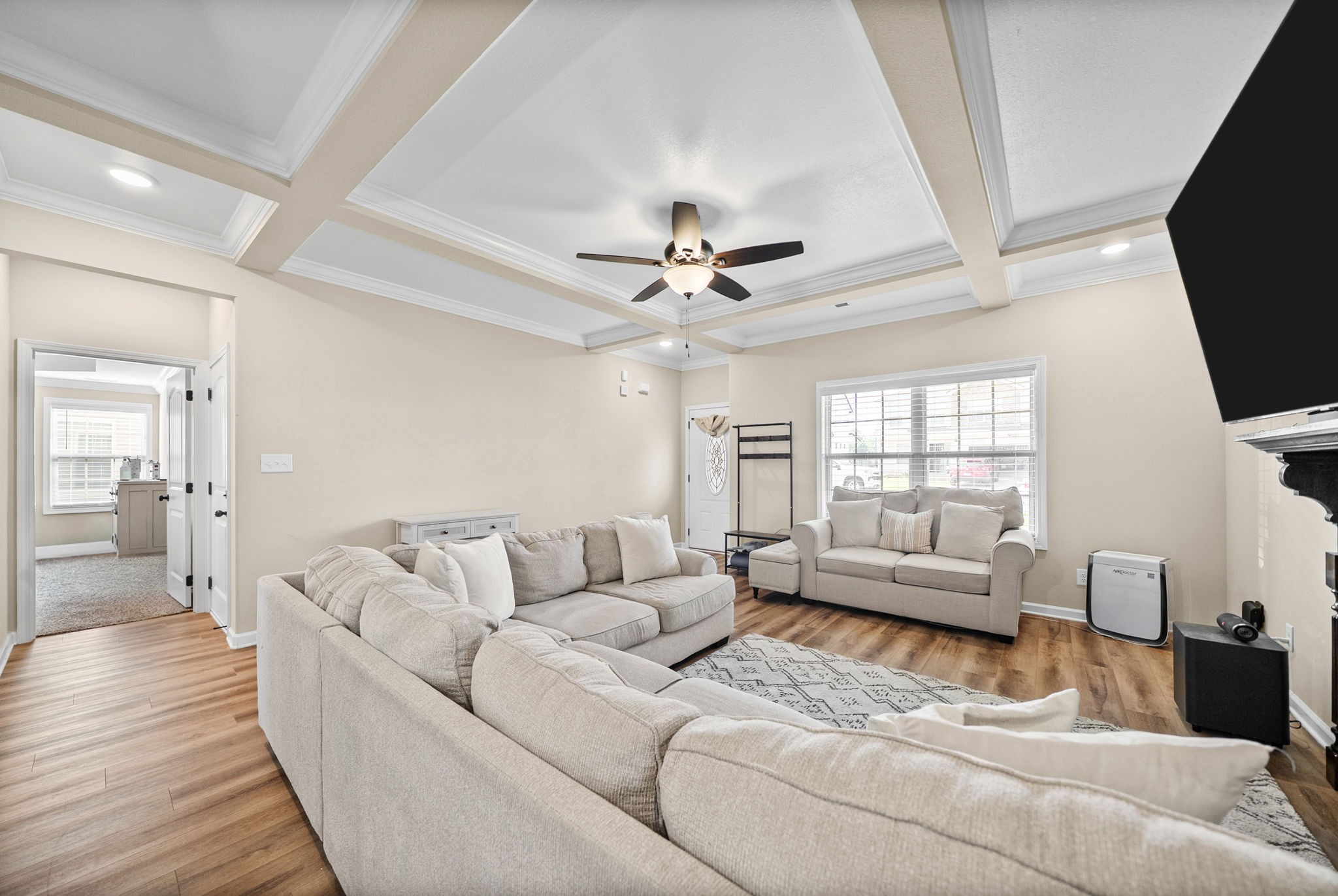 521 Castle Pinckney Ln
