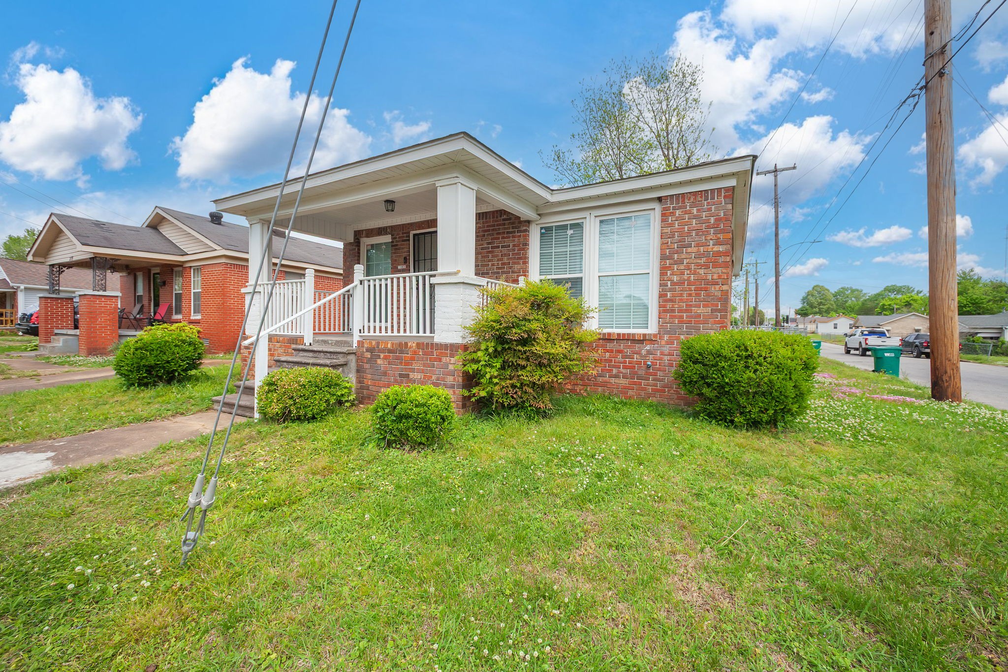 221 Burton St