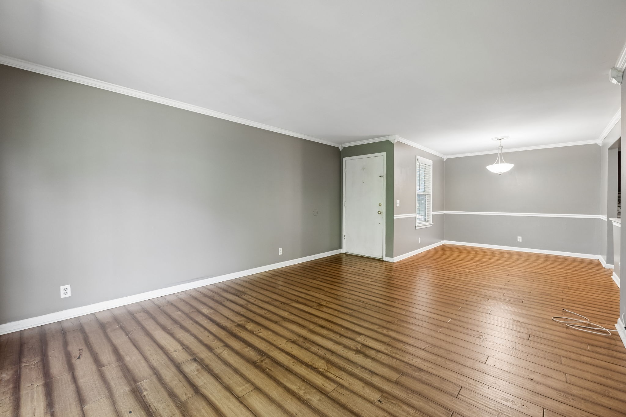 555 N DuPont Ave