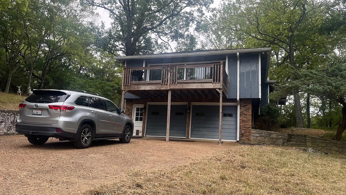 1222 Country Rd