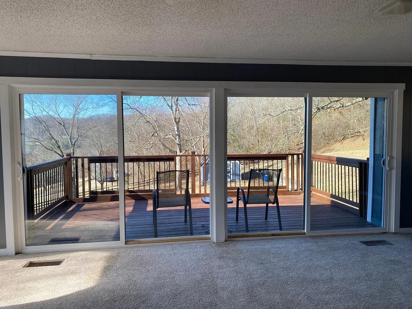 1222 Country Rd