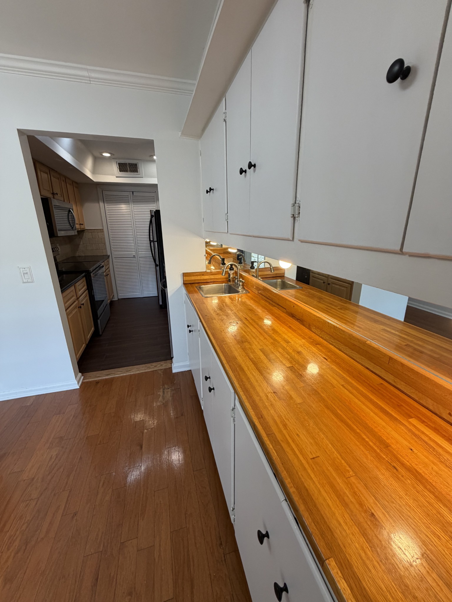 5025 Hillsboro Pike