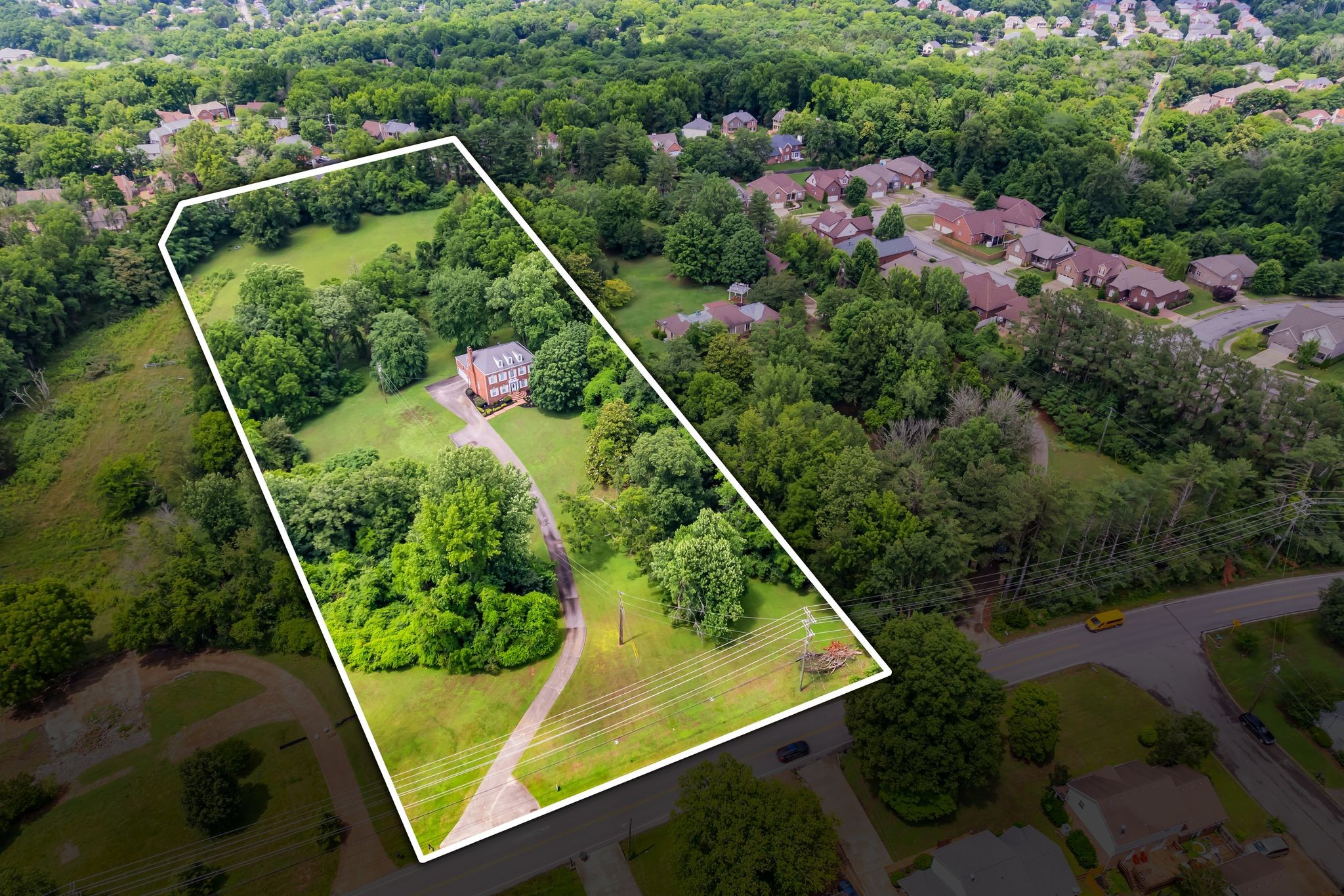 651 Old Lebanon Dirt Rd