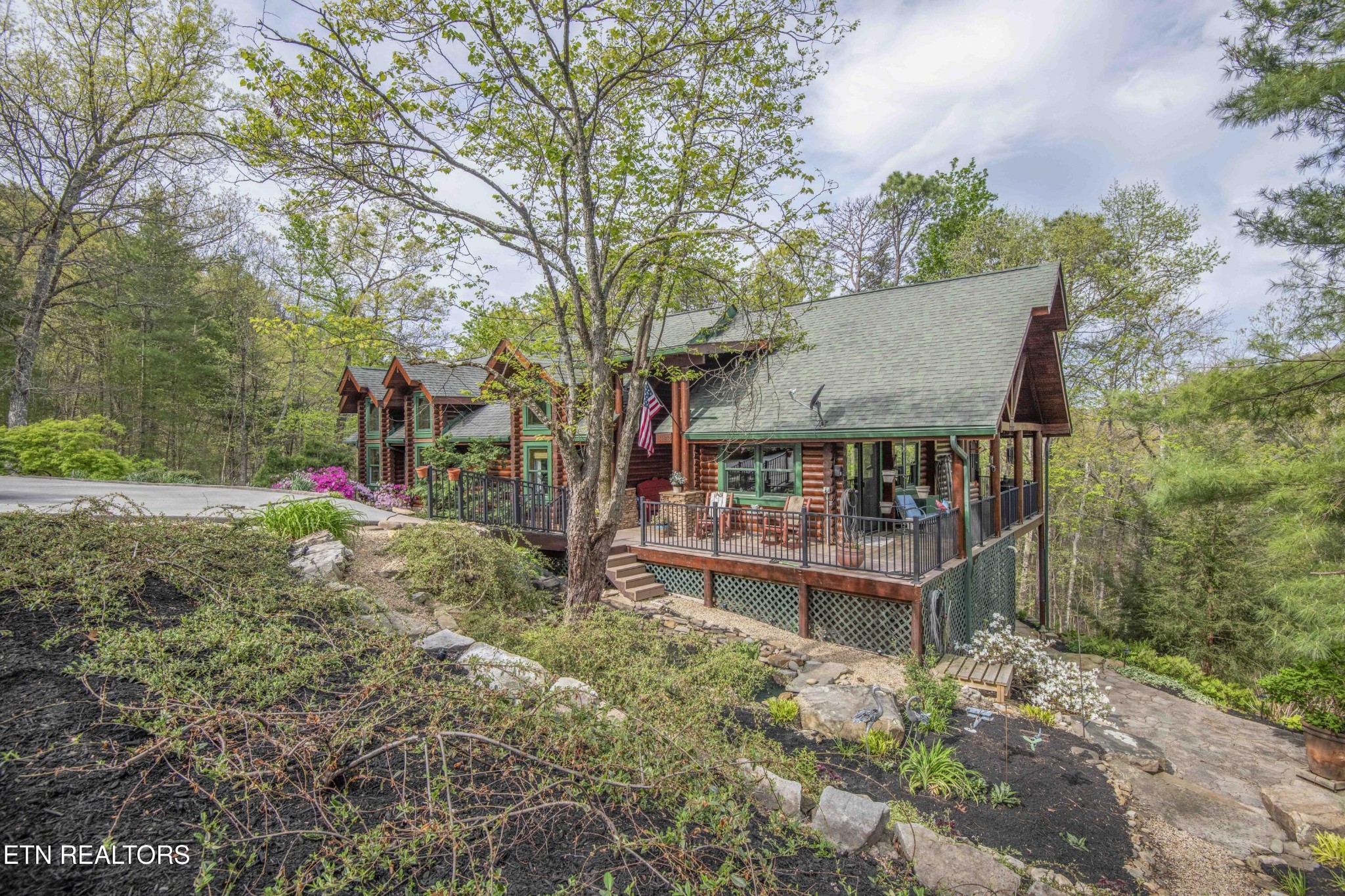 3123 Rocking Chair Lane