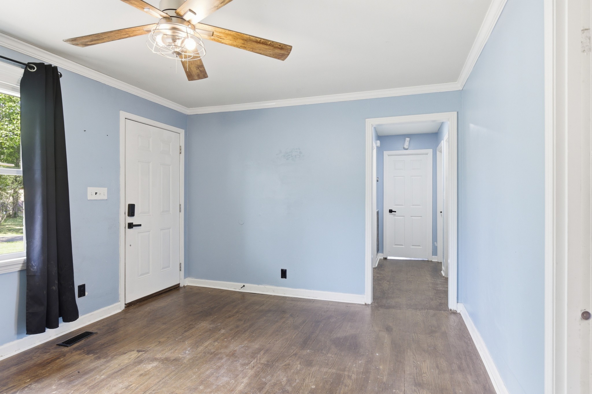 2082 Skyview Cir