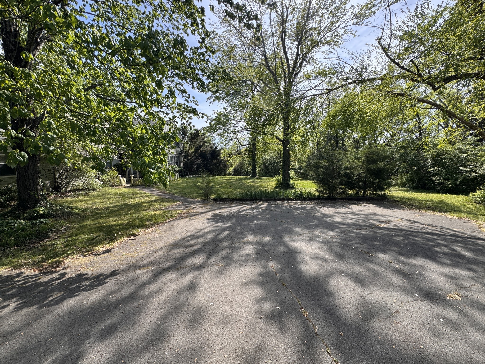 100 Bellevue Dr, W