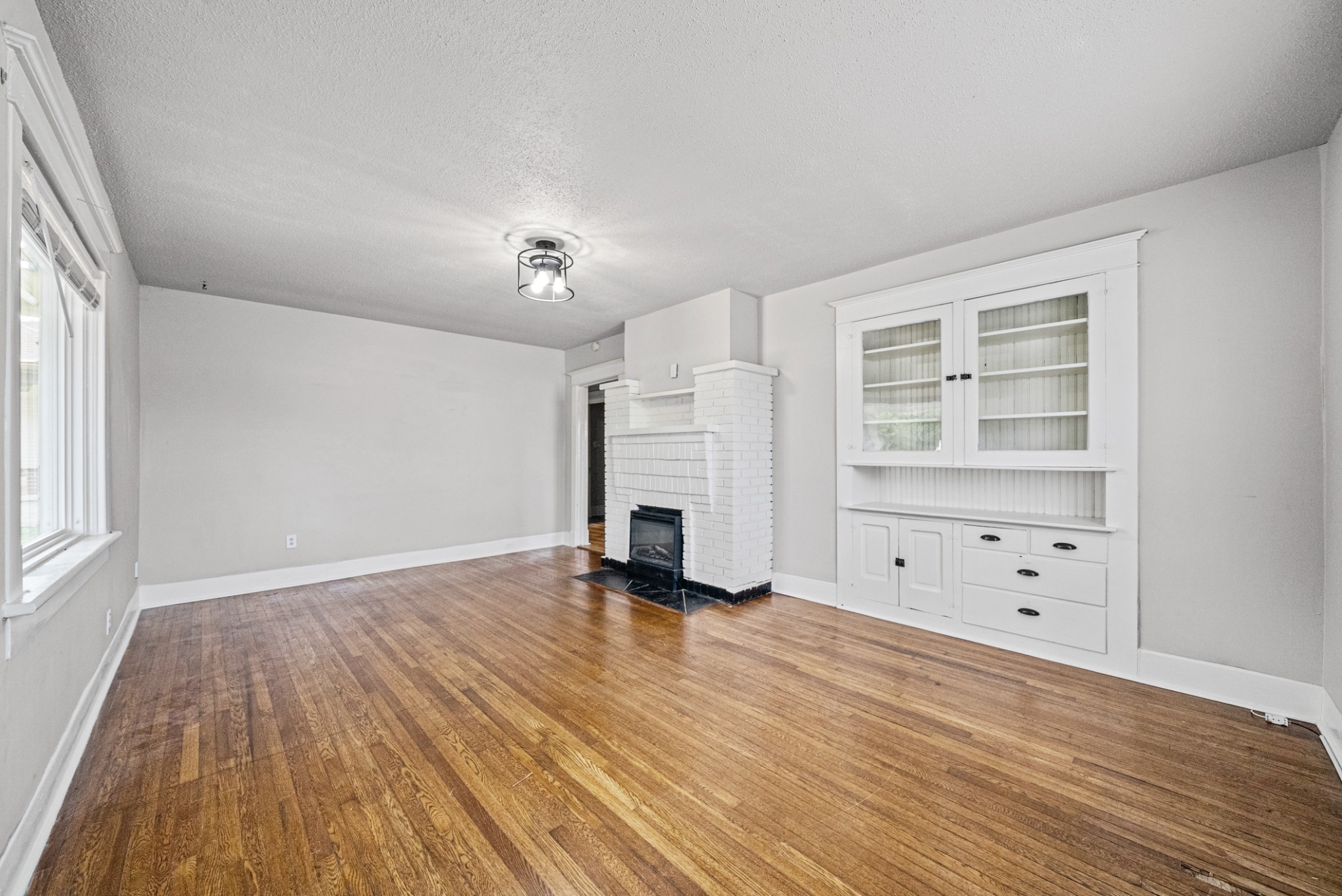 927 Crossland Ave