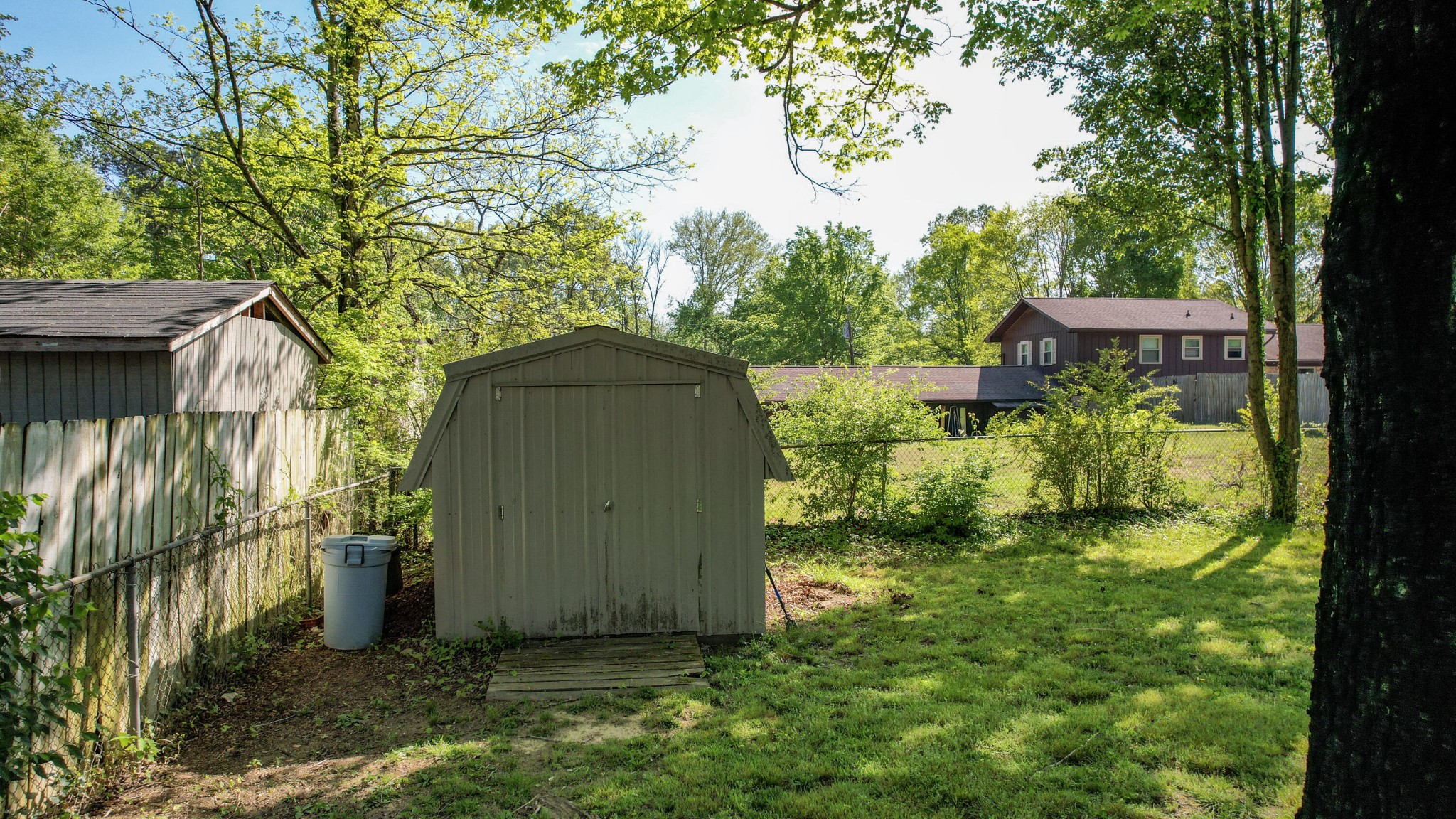 355 Mohawk Drive, NW