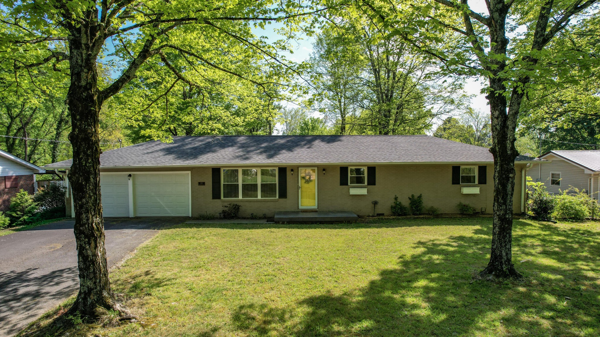 355 Mohawk Drive, NW
