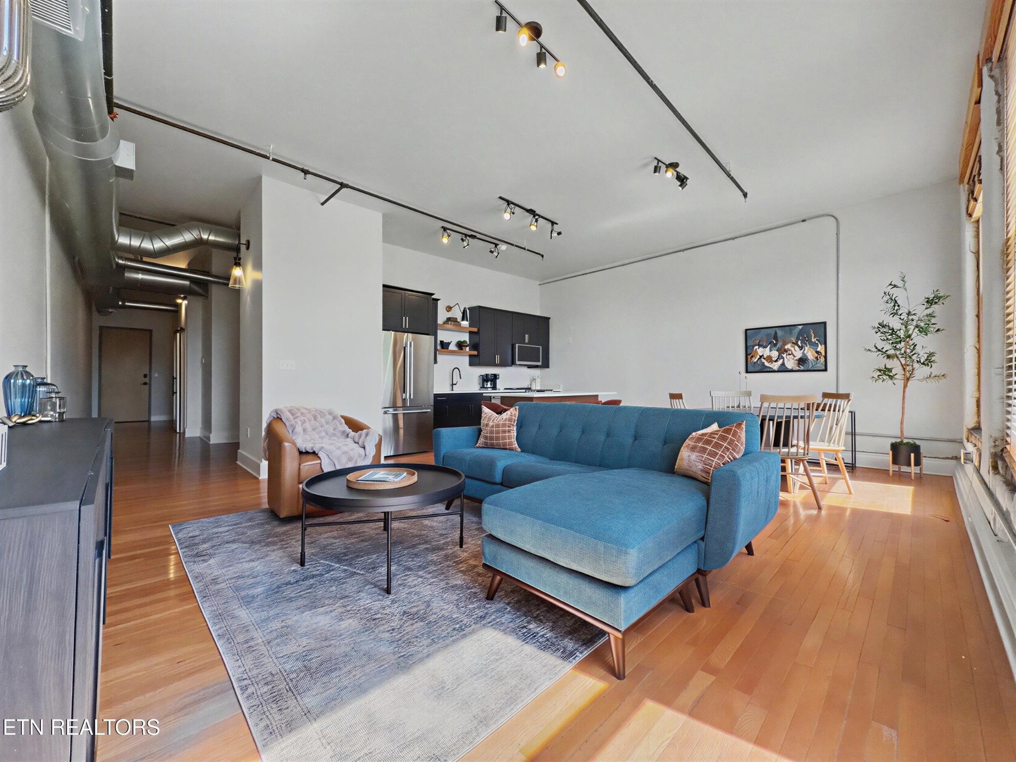 112 S Gay St