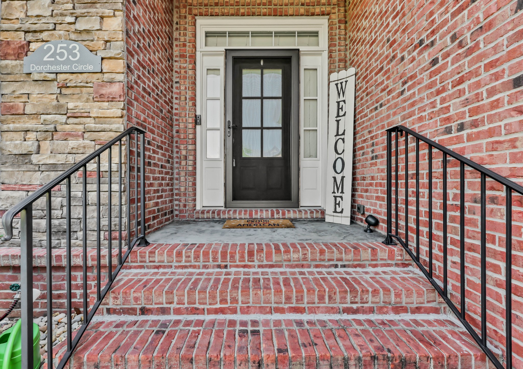253 Dorchester Cir