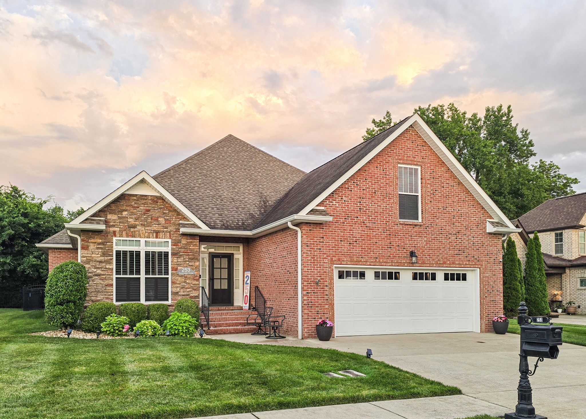 253 Dorchester Cir