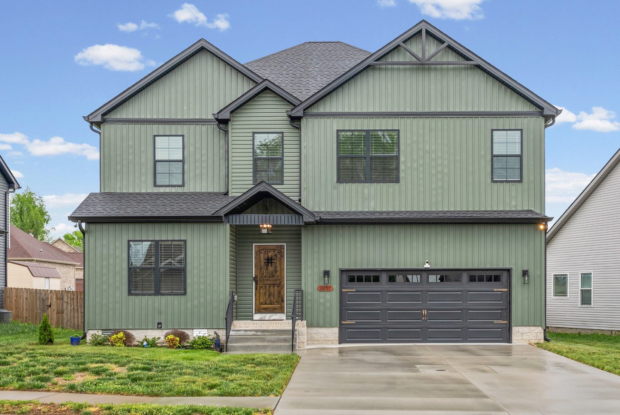 1057 Charles Thomas Dr
