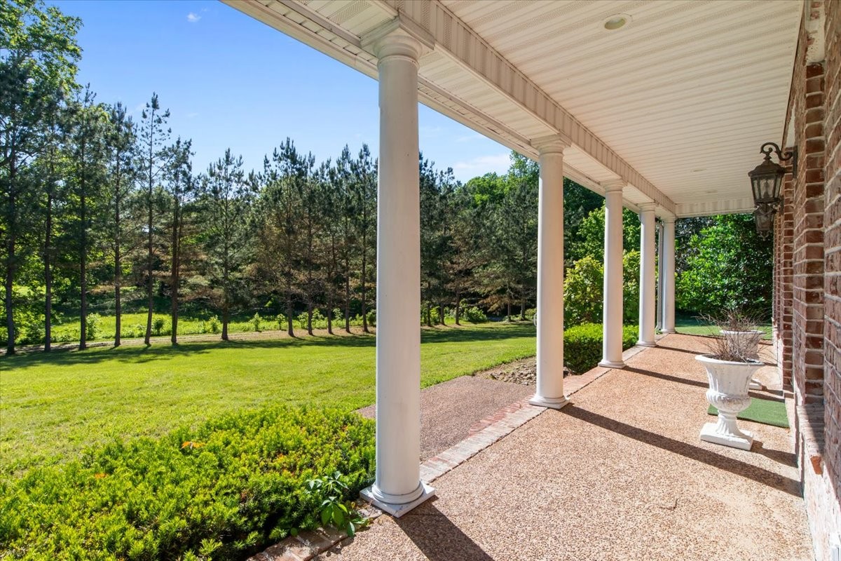 2440 Maple Grove Rd