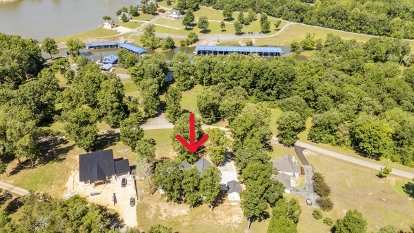 621 Bradley Ln