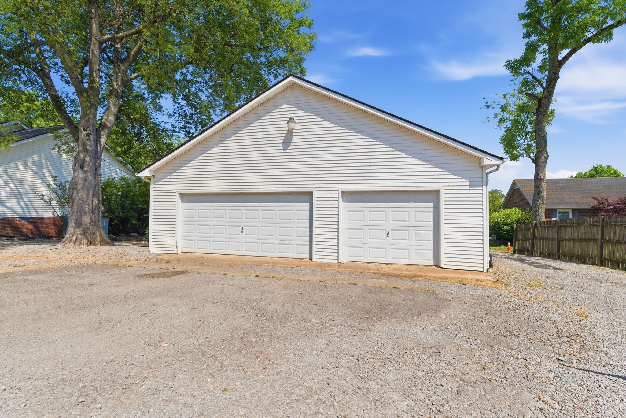 1050 Brinkley Rd