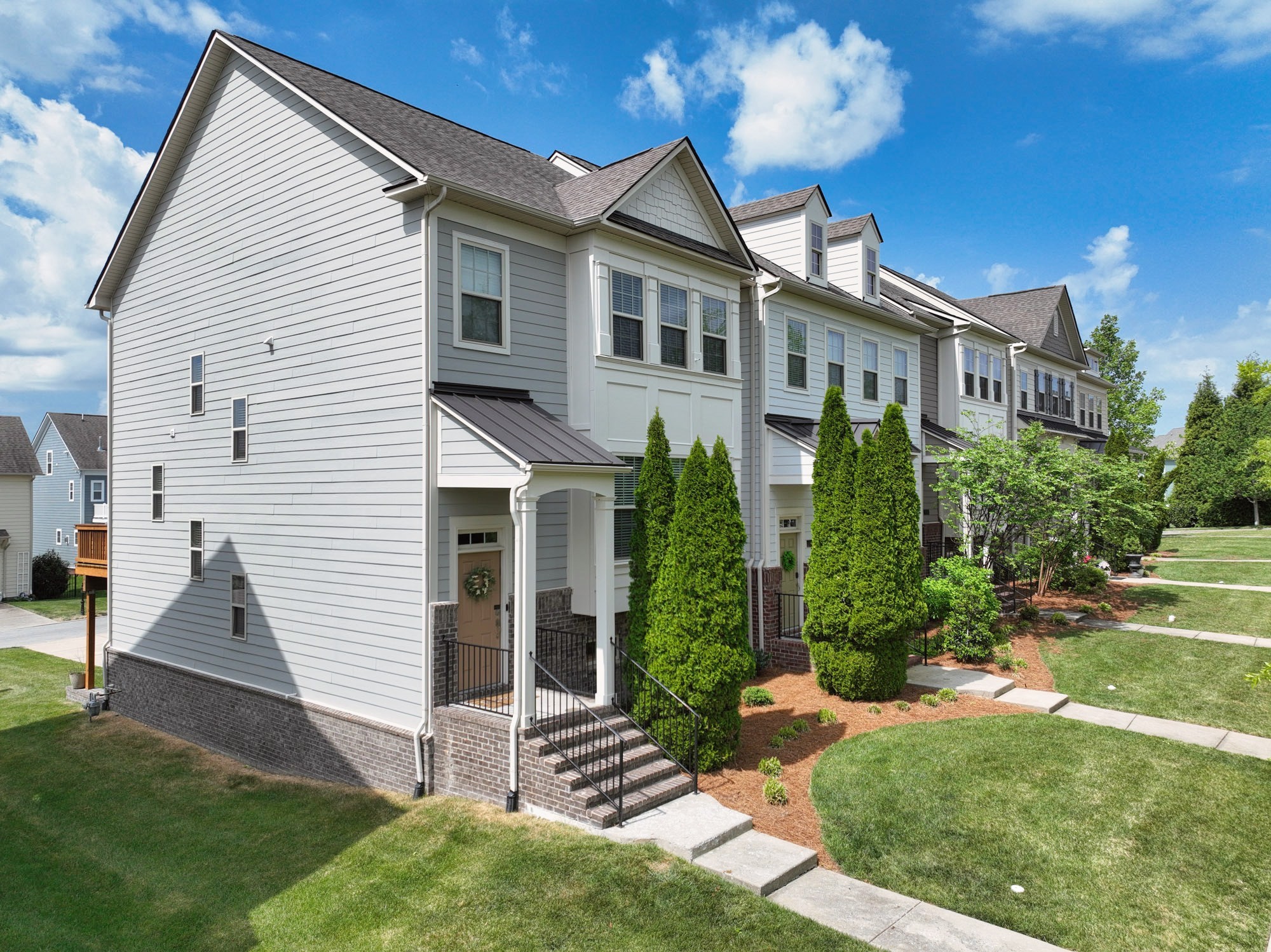 9541 Dresden Sq