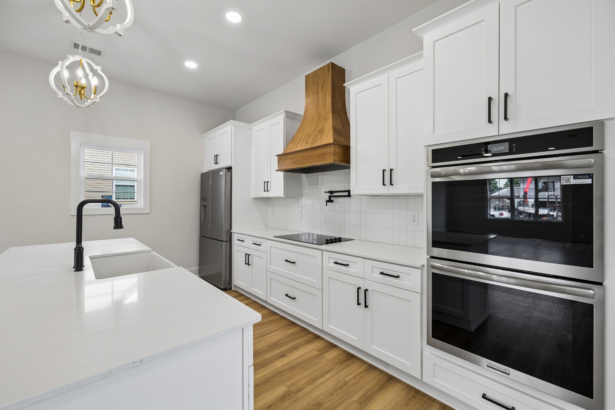 2457 Ellsworth Dr