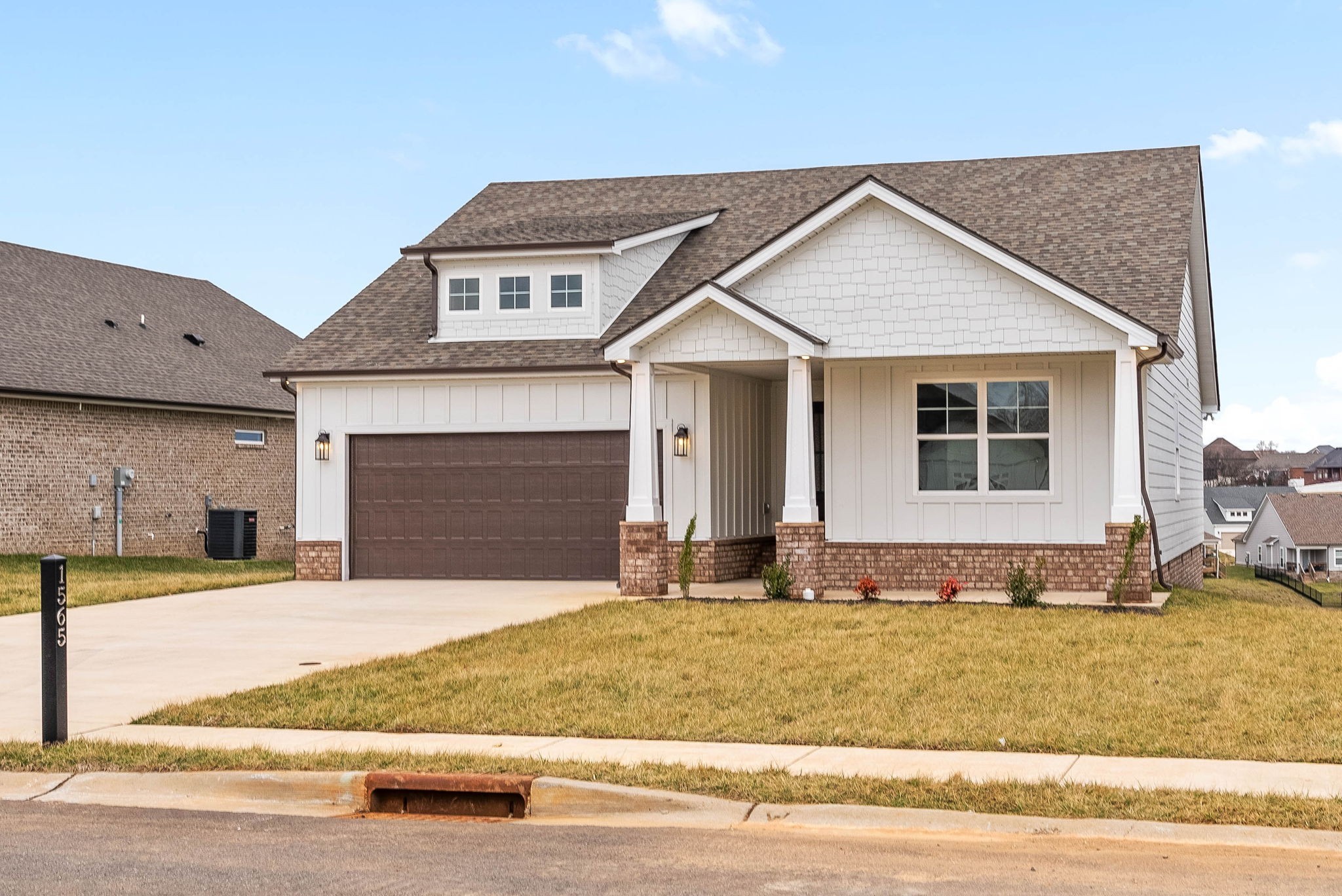 937 Bankside Dr