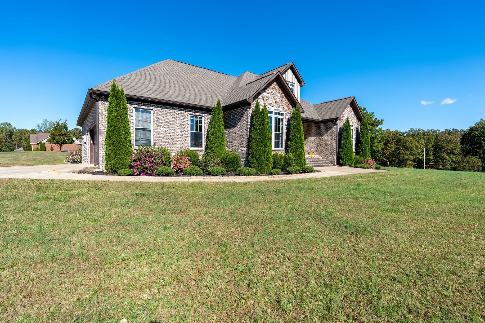 562 Double Eagle Dr