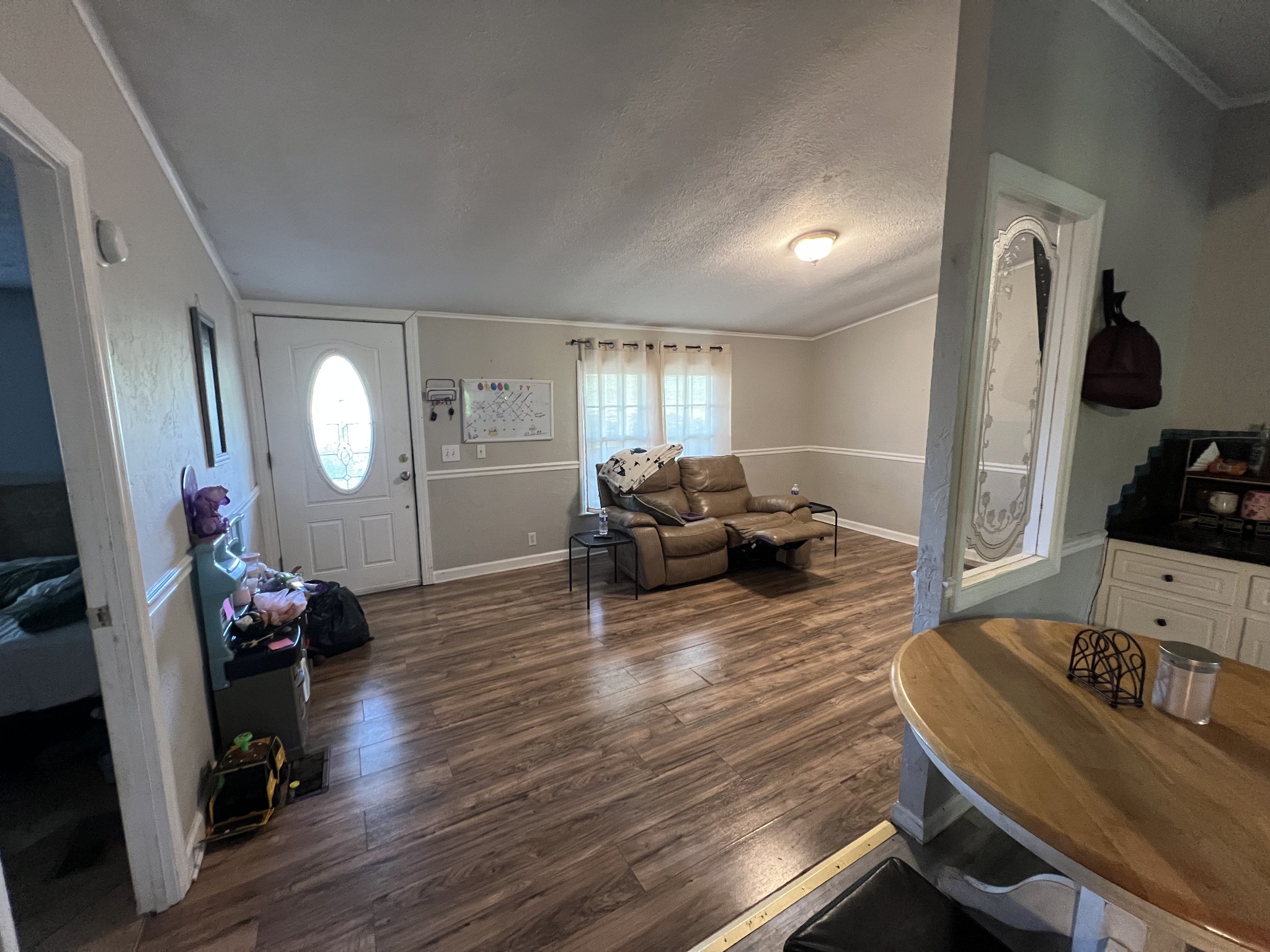 744 W Main St