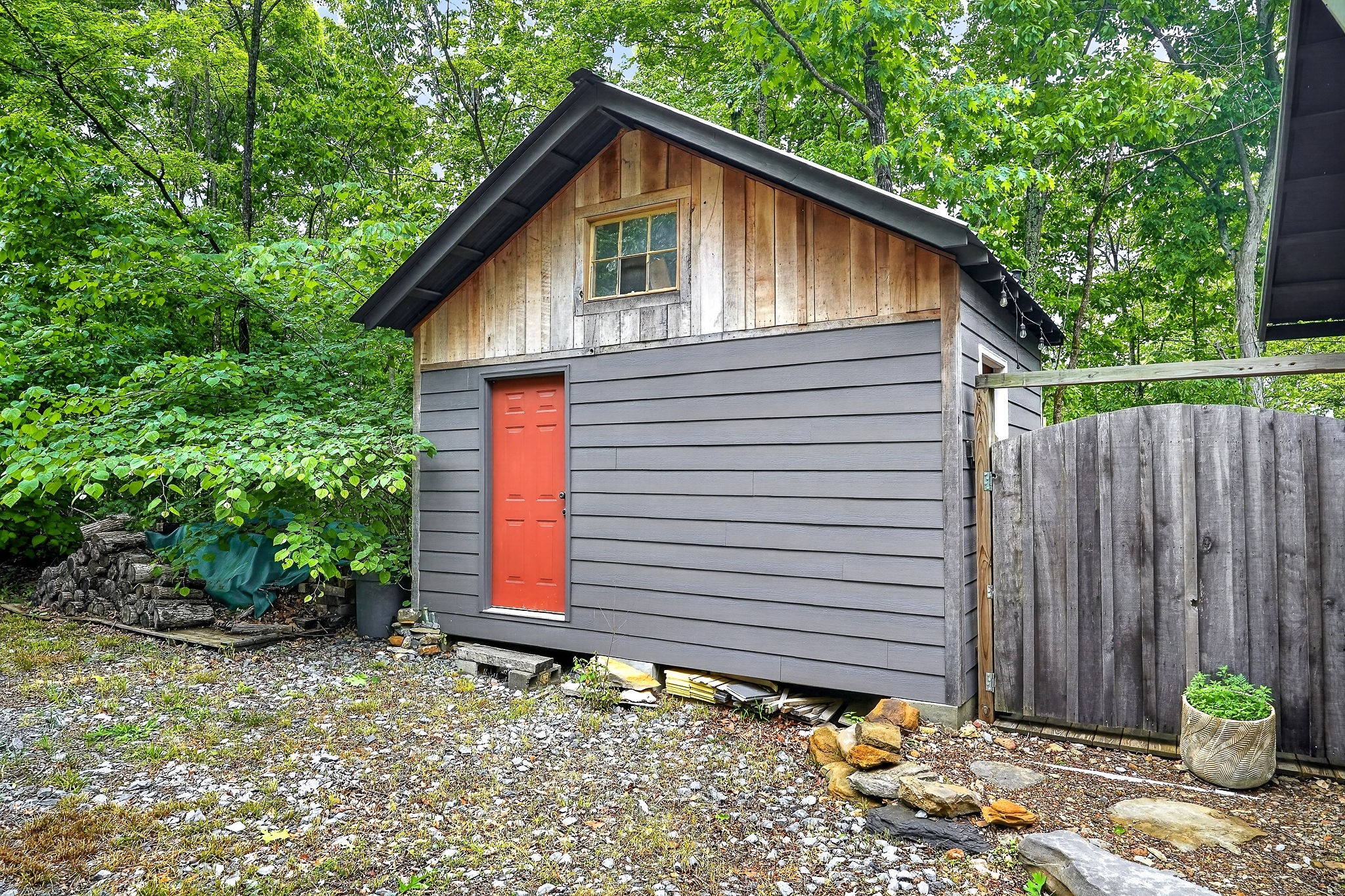853 Rock Springs Rd