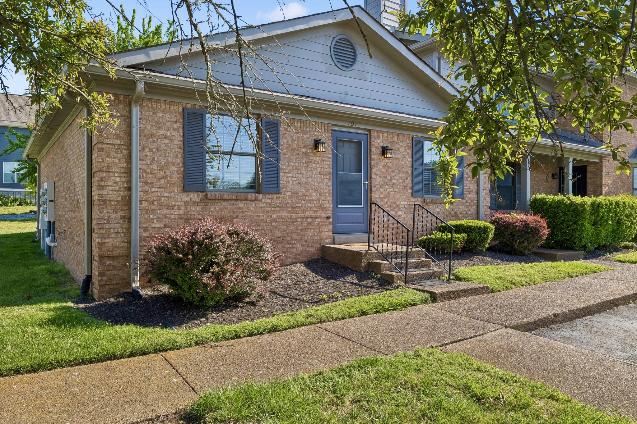 101 Ellington Pl