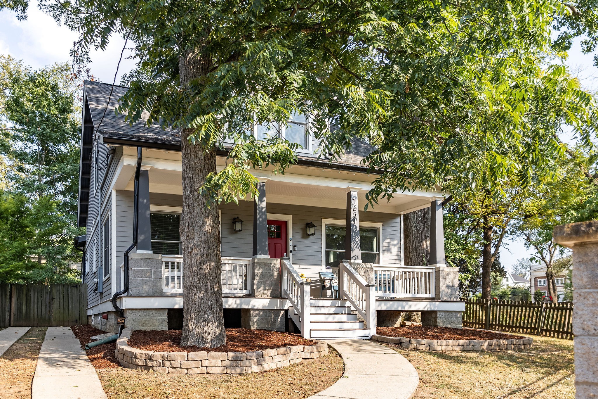 1201 Chapel Ave