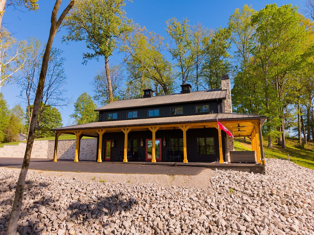 139 River Oaks Dr