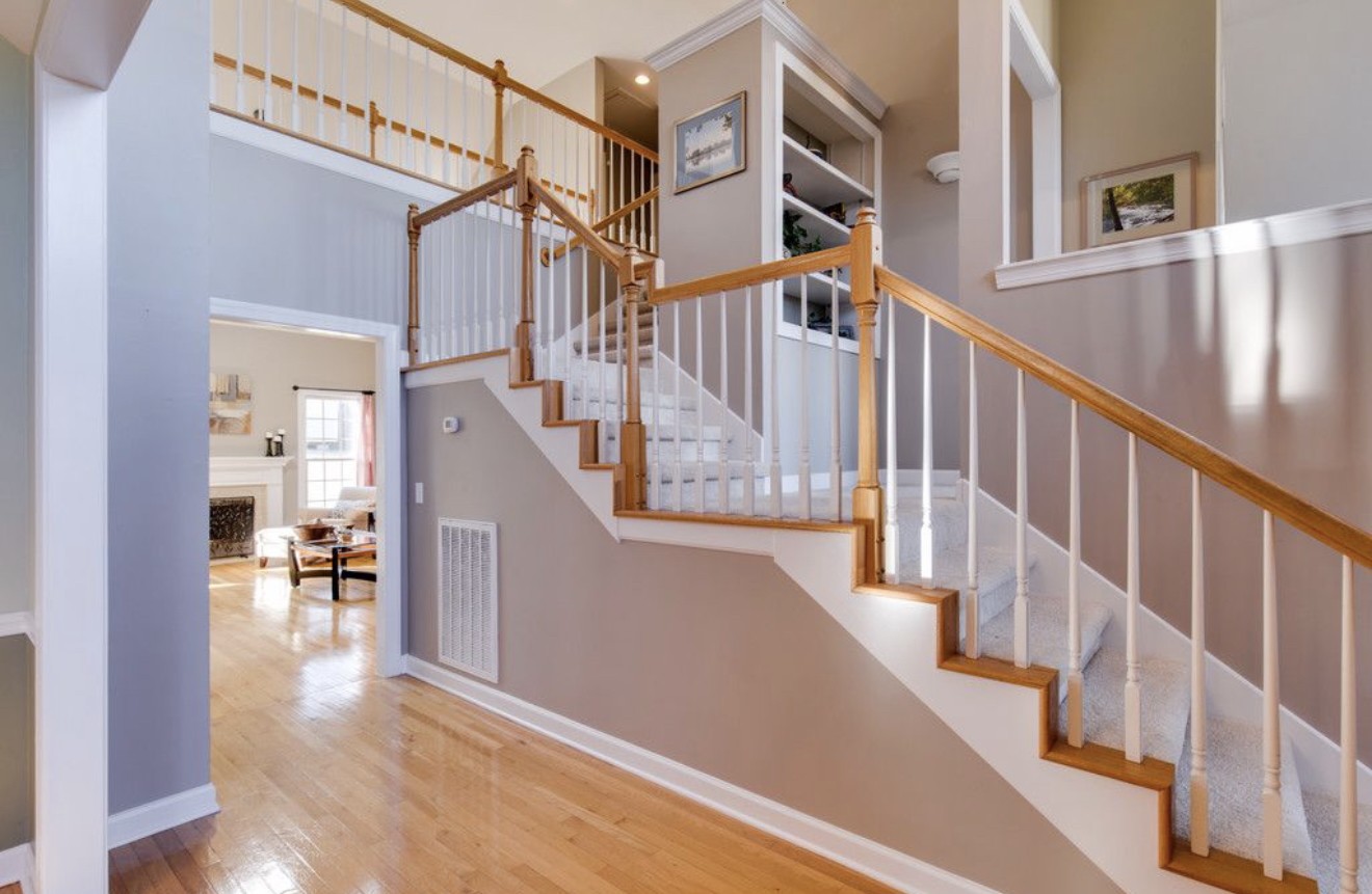 401 Roma Ct
