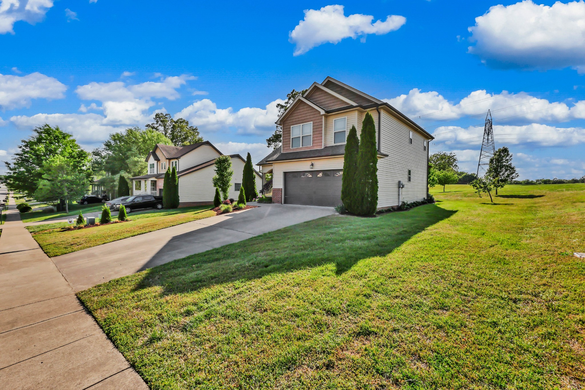 317 Ivy Bend Cir