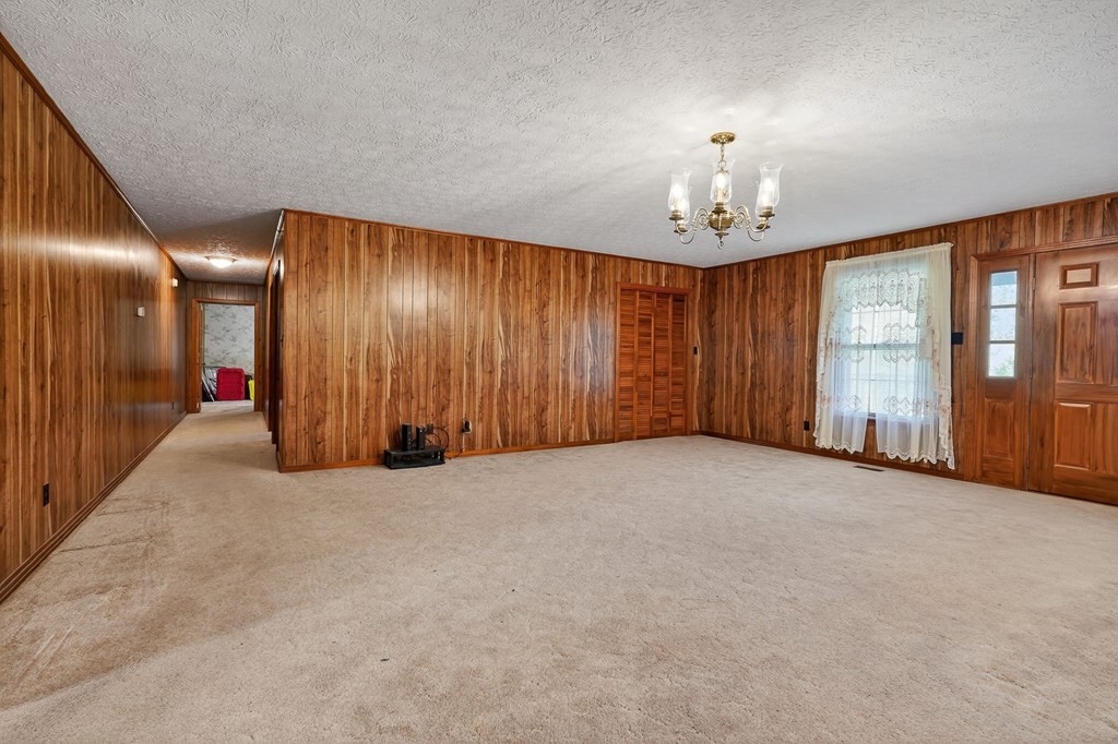 460 Petite Dr