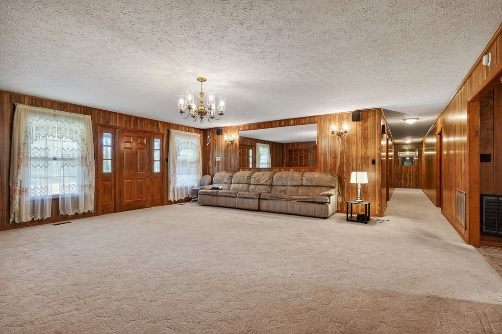 460 Petite Dr