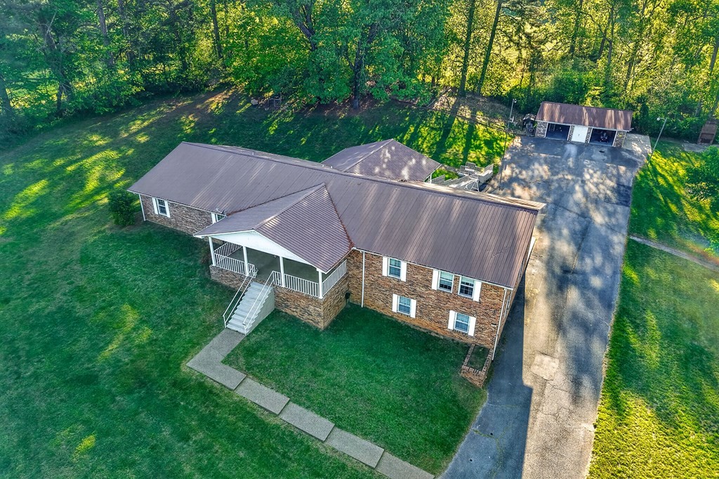 460 Petite Dr