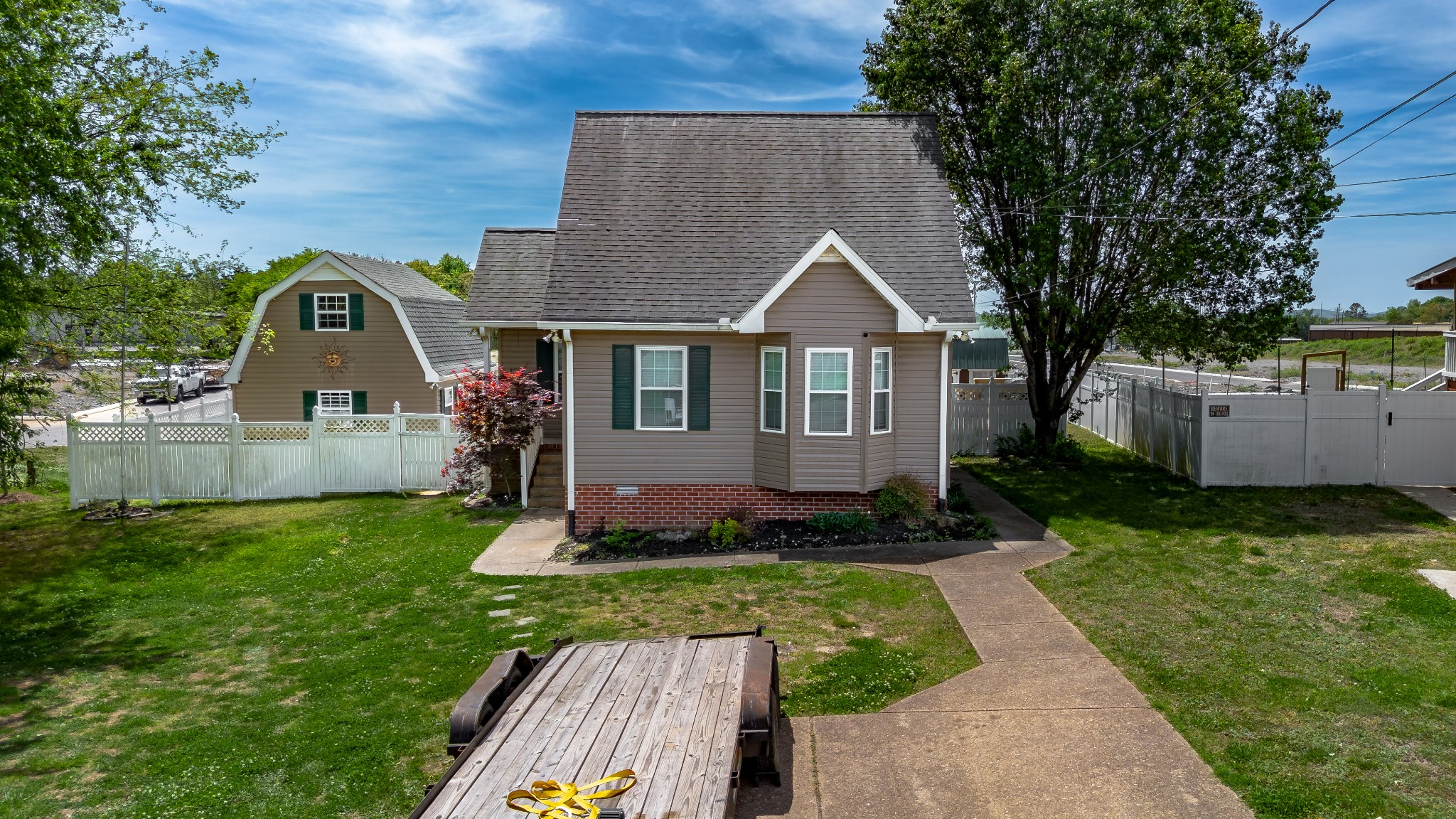 200 Westlynn Dr