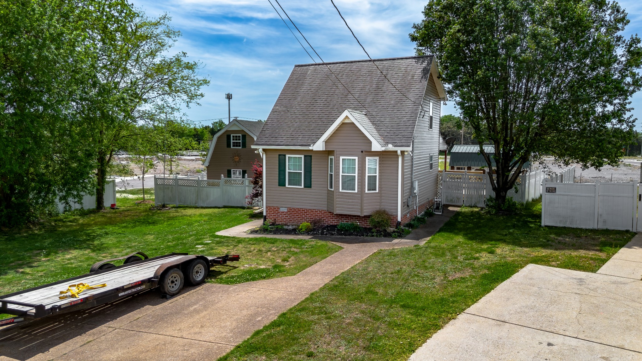 200 Westlynn Dr