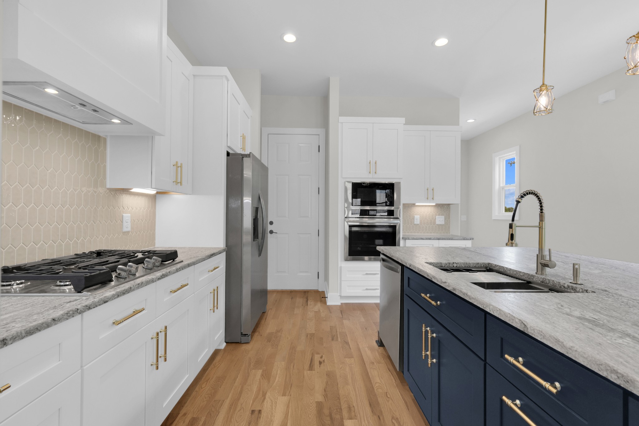 412 E Bend Dr