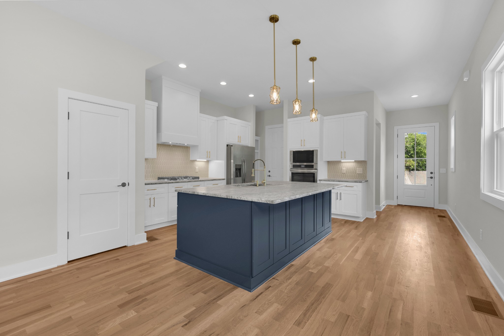 412 E Bend Dr