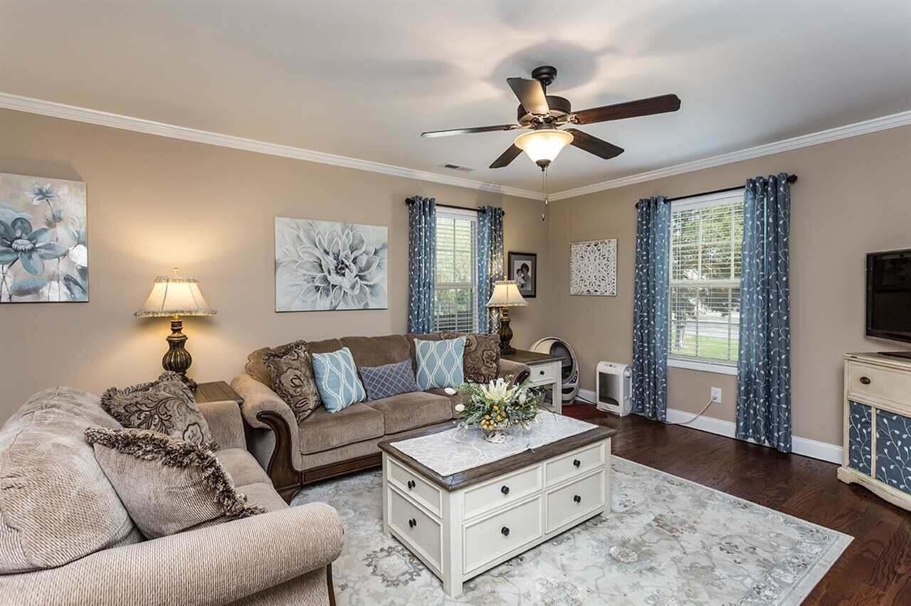 5769 Mouse Creek Road, NW