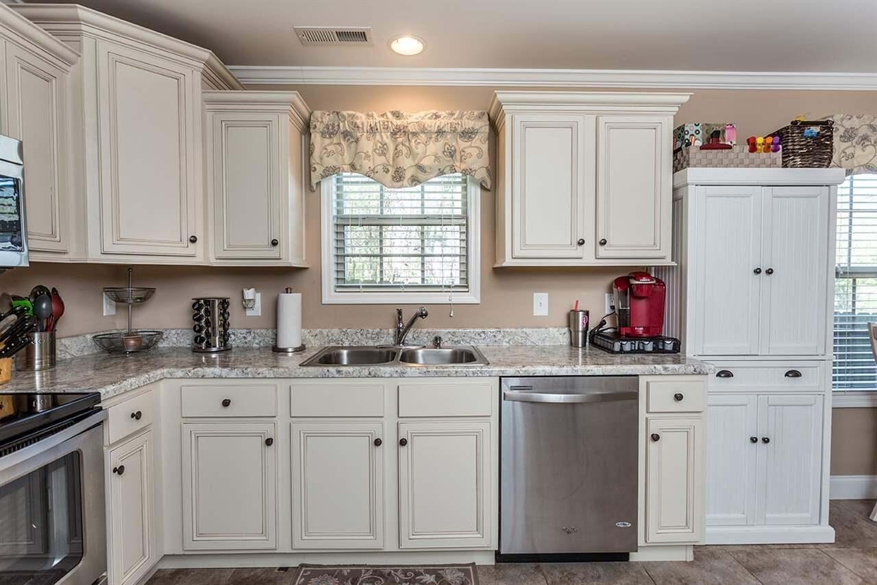 5769 Mouse Creek Road, NW