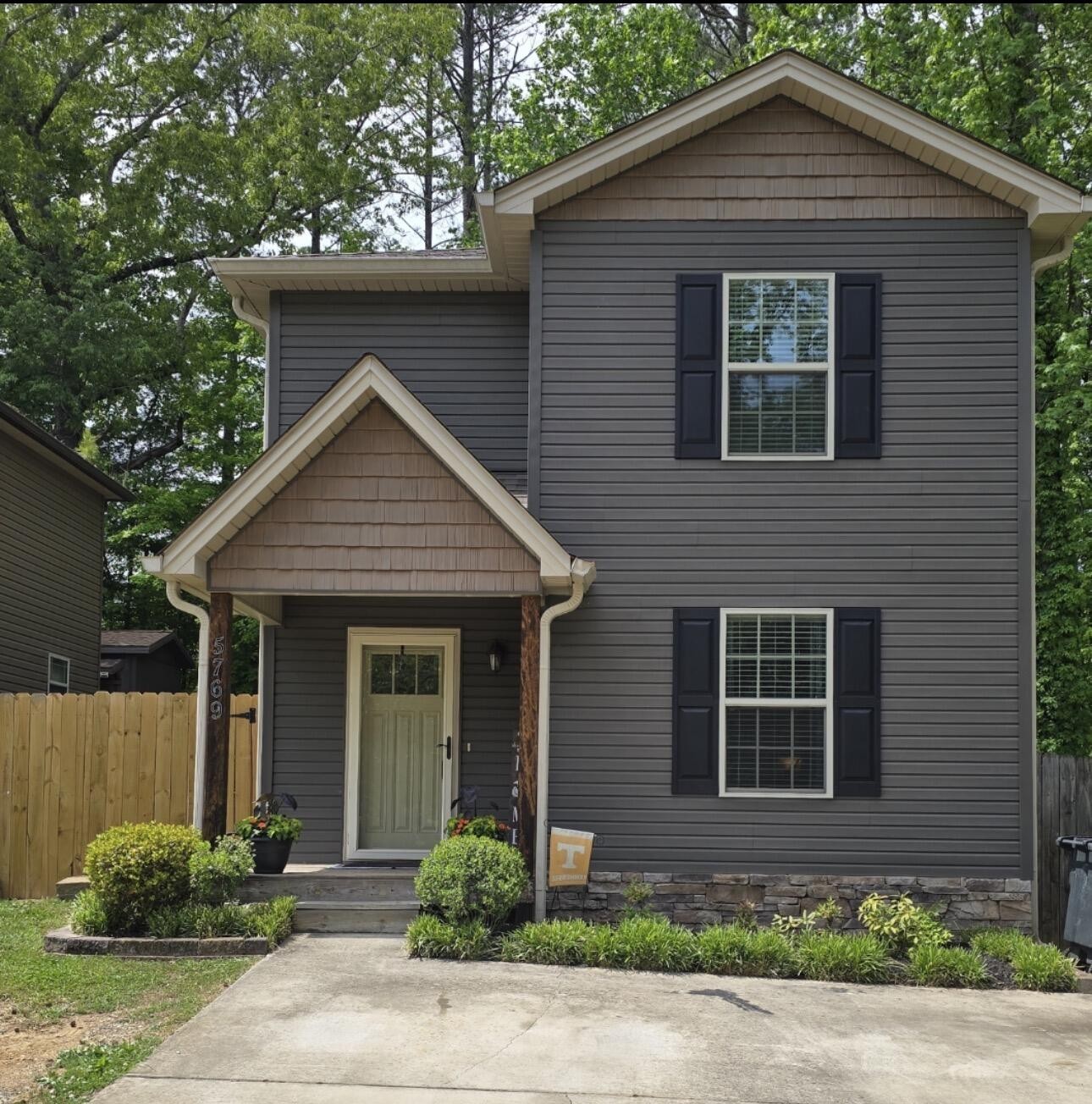 5769 Mouse Creek Road, NW