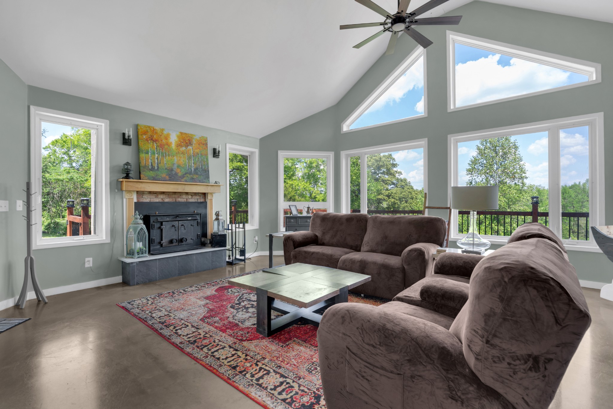 232 Covenant Ln